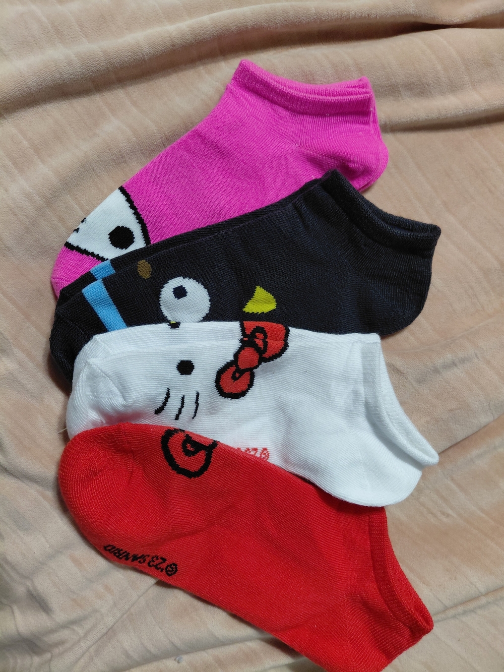 Sanrio Hello Kitty Low-Cut Sock Set in Pink, Black, White, Red
